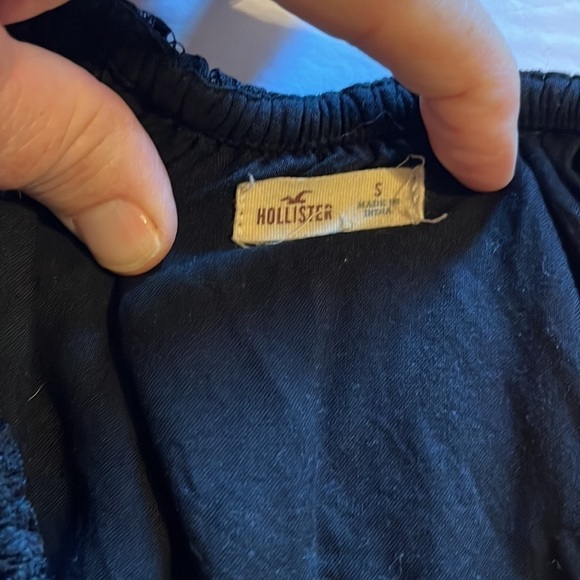 Hollister blouse-small- black lace off the shoulder crop top. - Picture 4 of 6